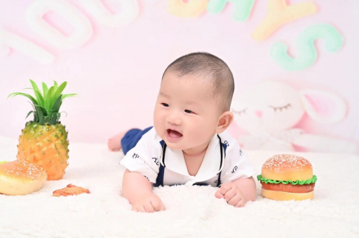 枣阳宝宝在妈妈肚子里